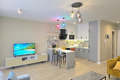 White Moon Apartment 301