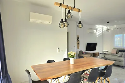 Perla Modern Penthouse 216