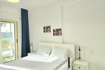 Perla Modern Penthouse 216