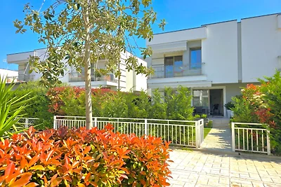Modern Villa At Perla Resort 161