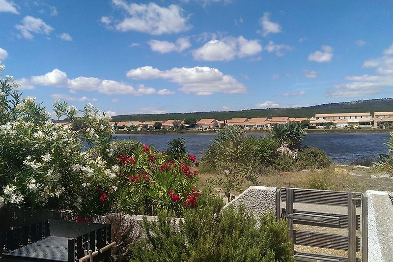 Allein der Ausblick von der Terrasse verspricht Urlaub pur!