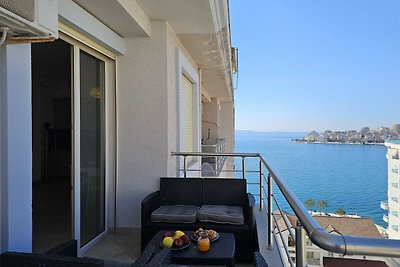 Holiday Apartment With Sea View - 180