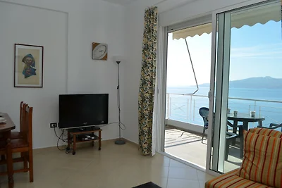 Two Bedroom Apartment With Sea View - 287