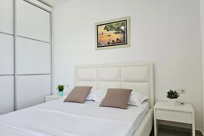 Beautifu Sea View Apartment in Saranda - 271