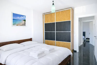 ALS018 - Juha Apartment