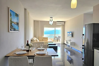 ALS018 - Juha Apartment