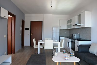 One Bedroom Apartment With Sea View - 185