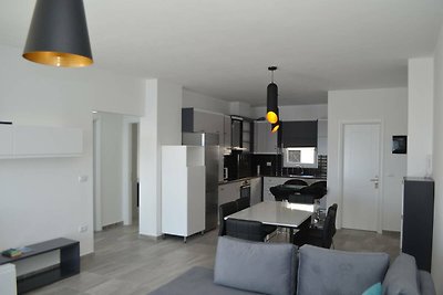 Wonderful Apartment in Saranda - 272
