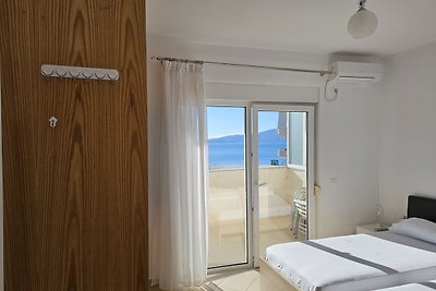 Apartment With Sea View - 100