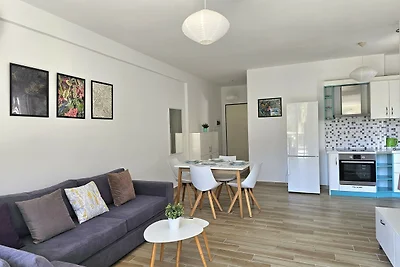 Sea View Apartment - 283