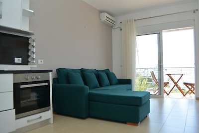 One Bedroom Apartment With Sea View - 060