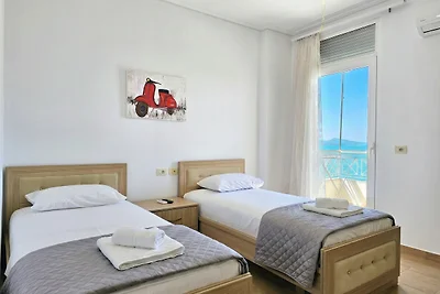 ALS269- Eli Beach front apartment in Saranda