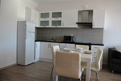 One Bedroom Apartment With Sea View - 185
