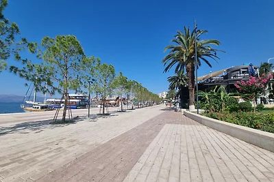 ALS186 - Michelina - Sunset View Ap