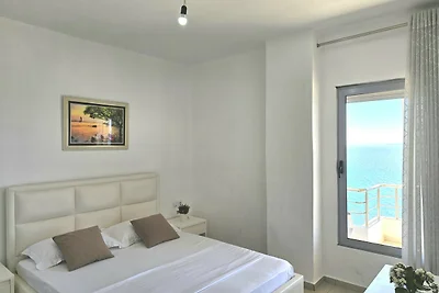 Beautifu Sea View Apartment in Saranda - 271