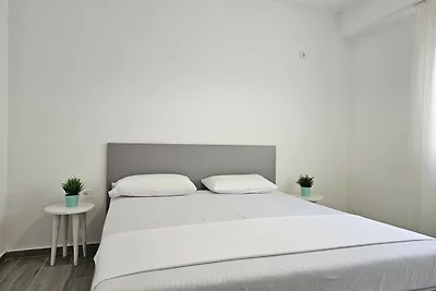 ALS002 - Erik SR Terrace