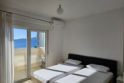 Apartment With Sea View - 100