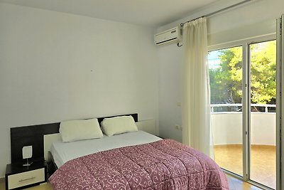 Holiday Apartment With Sea View - 215