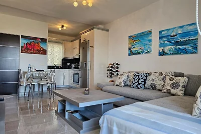 Holiday Apartment With Sea View - 059