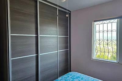 Holiday Apartment With Sea View - 059