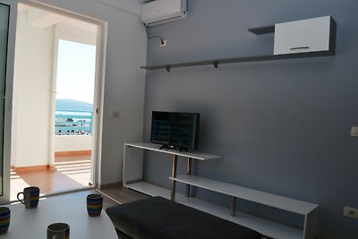 One Bedroom Apartment With Sea View - 185