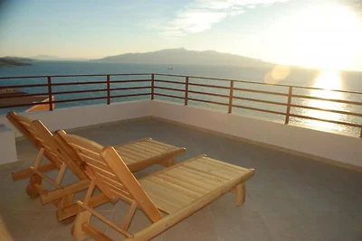 Penthouse With Terrace - 090