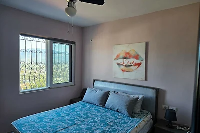 Holiday Apartment With Sea View - 059