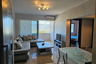 Holiday Apartment With Sea View - 059