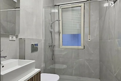 ALS021 - Edyta - Amber View Ap