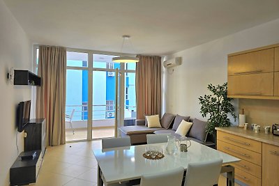 Holiday Apartment With Sea View - 215