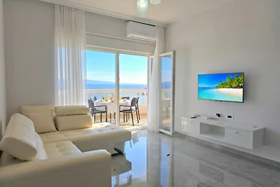 ALS018 - Juha Apartment