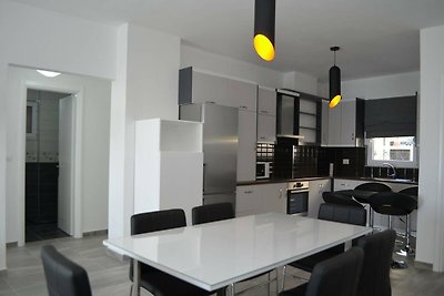 Wonderful Apartment in Saranda - 272