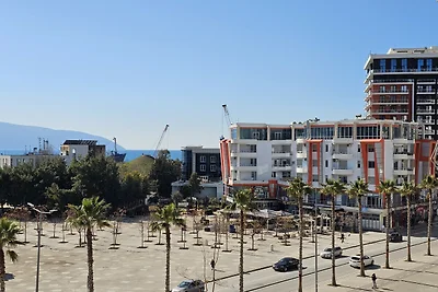 Holiday Apartment Central & Sea View