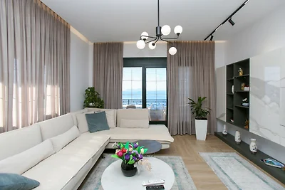 Villa Meminaj With Sea View & Garden