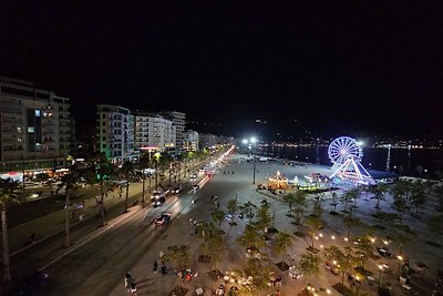 Holiday Apartment Central & Sea View