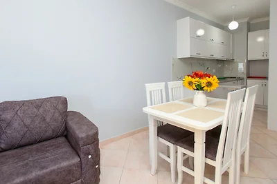 Luna Sea View Apartment 5 floor