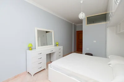 Luna Sea View Apartment 5 floor