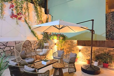 Villa Meminaj With Sea View & Garden