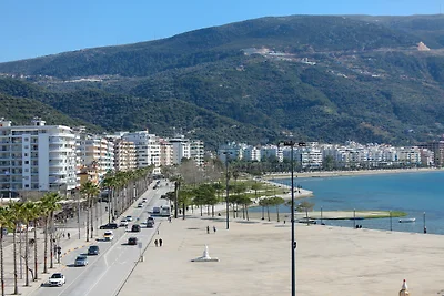 Holiday Apartment Central & Sea View