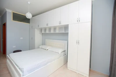 Luna Sea View Apartment 5 floor