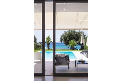 Luxury villa White Paradise