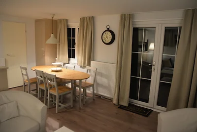 Zeeuws Huisje achter de Duinen