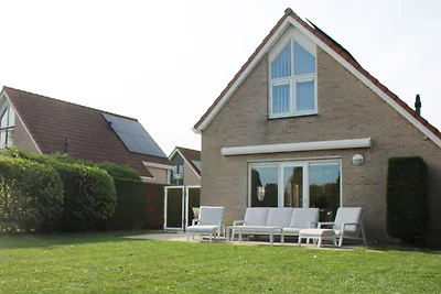 Familienfreundliche Villa am Meer