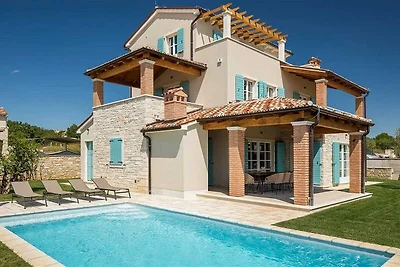 Villa Oaza mit Pool