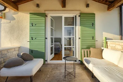 MEDITERANE VILLA SIROK MET ZWEMBAD EN SAUNA