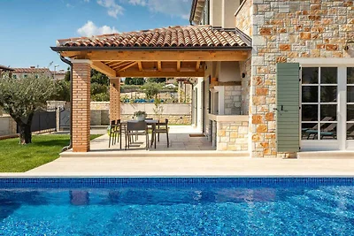 Villa Veronica mit Pool