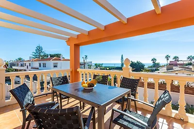 Sun, Relax, Climatized Pool & Steps to the Beach