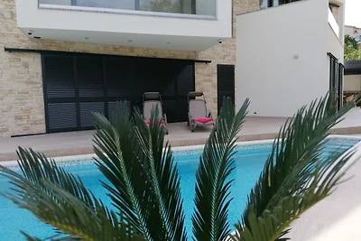 Deluxe Apartment Villa Novamarin