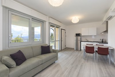 BAVENO HILLS | Lakeview Apartment