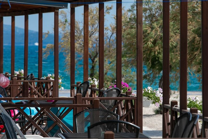 Strandnahes Ferienparadies mit Meerblick und gemütlicher Terrasse.